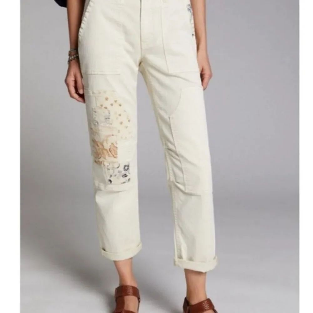 Anthropologie Pilcro Wanderer Cream Cropped Jeans